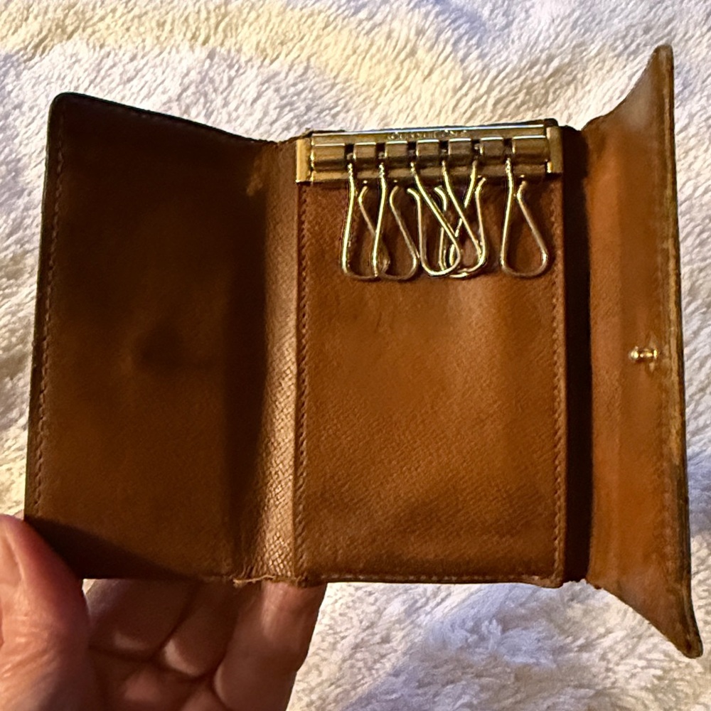 Louis Vuitton Brown Monogram Key Wallet - Picture 5 of 11